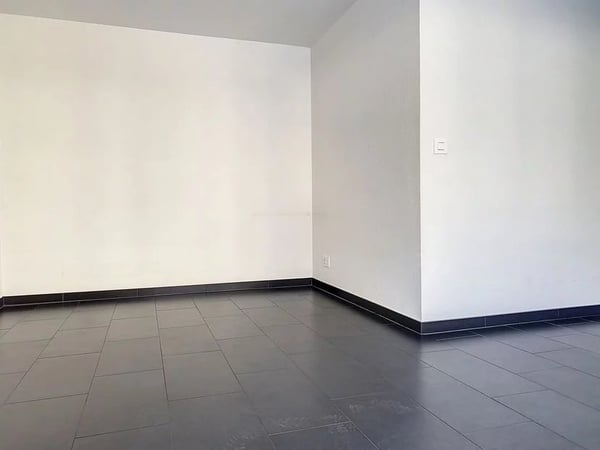 Studio au 3ème étage dans le charmant village de Fully 2