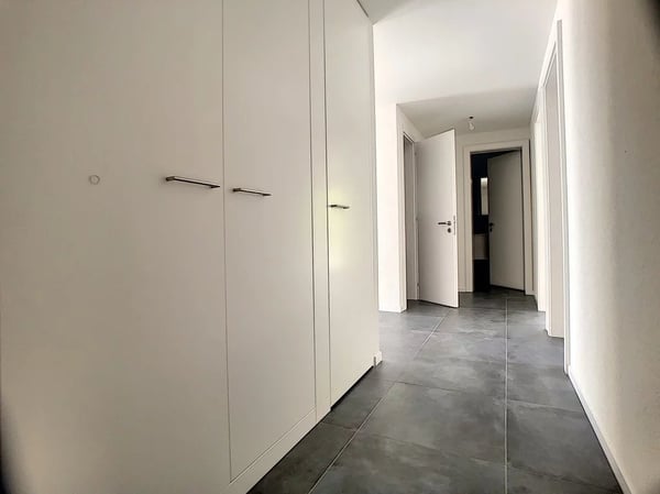 3.5 pièces dans un immeuble récent à Noës (Sierre) 1
