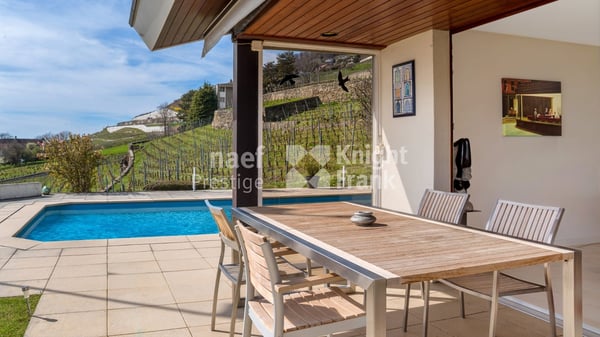 Propriété d'architecte de 7.5 pièces avec vue panoramique sur le lac et le vignoble à vendre à Corseaux 3