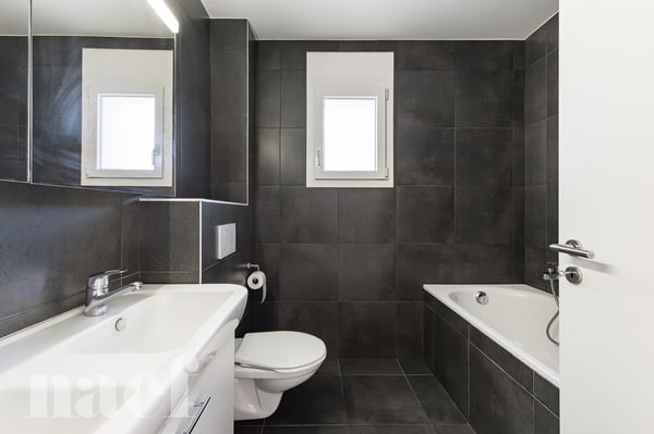 Charmante villa mitoyenne par les garages de 5.5 pièces au style contemporain et dans un cadre verdoyant à vendre à Blonay 9