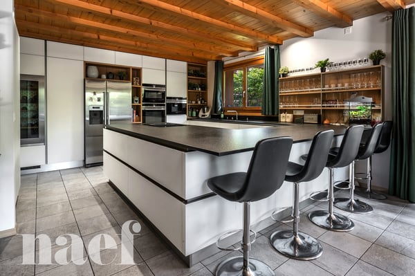 Magnifique chalet de 7.5 pièces 10