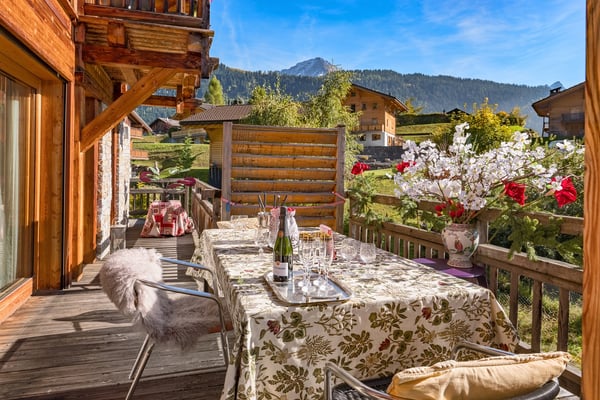 Un chalet Bayrou à vendre dans la région de Villars-sur-Ollon - L'art de la construction alpine de Megève à Crans-Montana 7