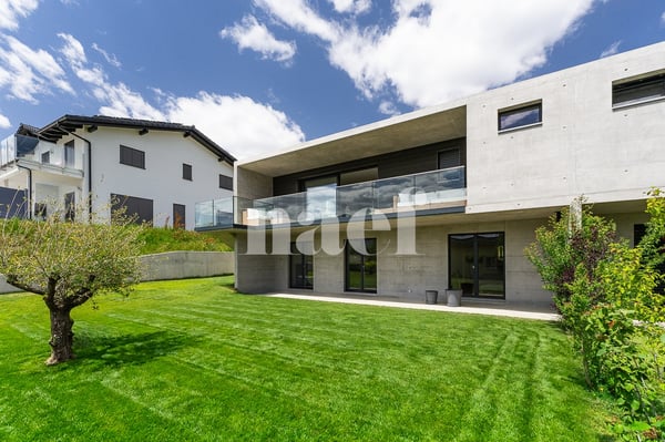 Maison contemporaine et récente de 4.5 pièces à vendre à Grimisuat 1