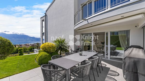 Maison jumelle de 7.5 pièces en triplex avec une vue panoramique sur le lac à vendre à Montreux 5