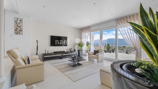 Maison jumelle de 7.5 pièces en triplex avec une vue panoramique sur le lac à vendre à Montreux 7