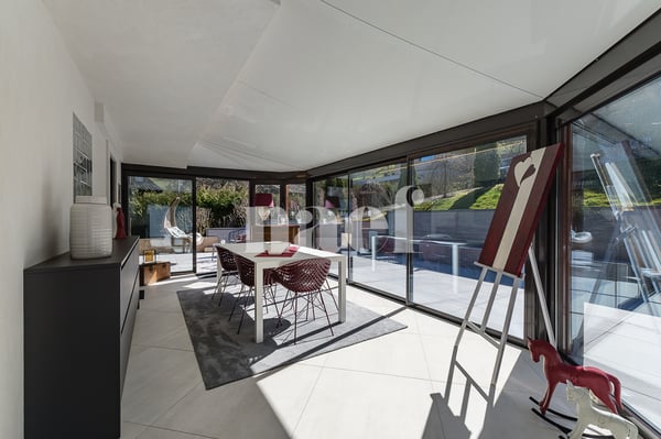 Magnifique chalet rénové avec jacuzzi et piscine à contre-courant à vendre à Choëx 10