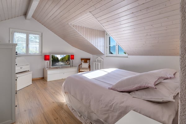 En exclusivité ! Spacieuse villa individuelle de 7.5 pièces à vendre à Brent / Montreux 12