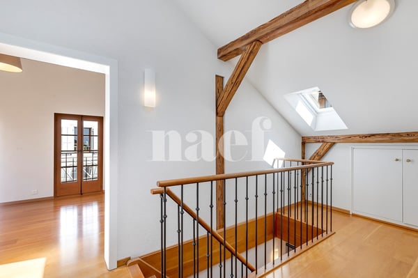 Maison villageoise de charme avec appartement de 3.5 pièces et une place de parc à vendre à Rivaz 9