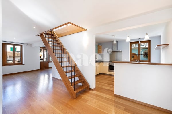 Maison villageoise de charme avec appartement de 3.5 pièces et une place de parc à vendre à Rivaz 4