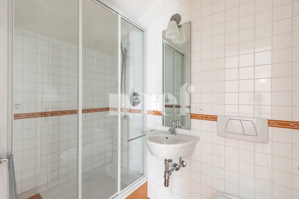Maison villageoise de charme avec appartement de 3.5 pièces et une place de parc à vendre à Rivaz 13