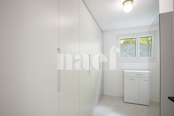 En exclusivité ! Lumineux appartement entièrement rénové de 4.5 pièces à vendre au coeur de Vevey 9