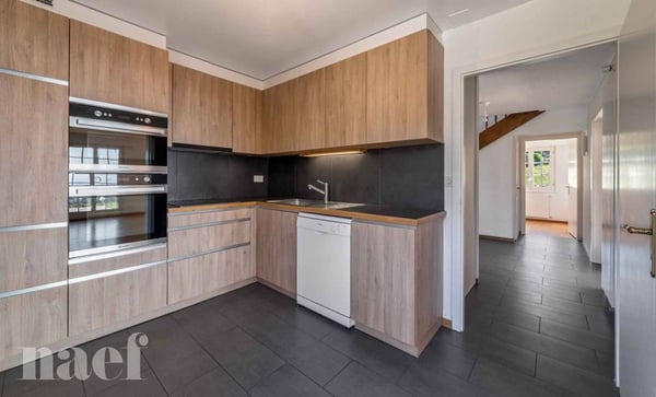 Maison de 290 m2 avec jardin et vue sur le lac 5