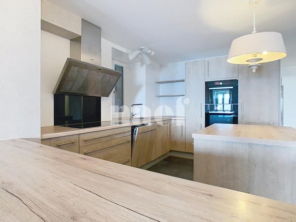 Appartement de 8.5 pièces 2