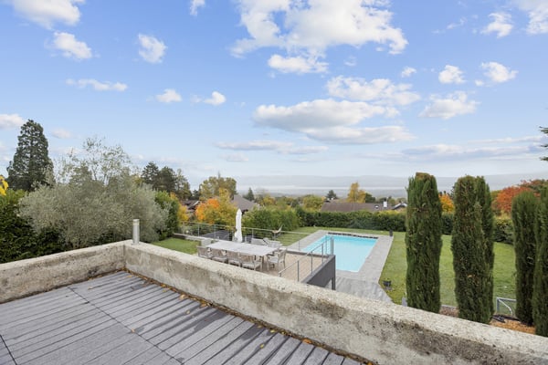 Splendide villa au coeur de La côte avec vue majestueuse sur le lac 7