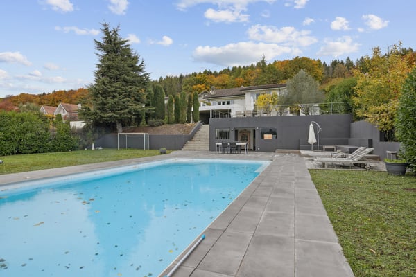 Splendide villa au coeur de La côte avec vue majestueuse sur le lac 4