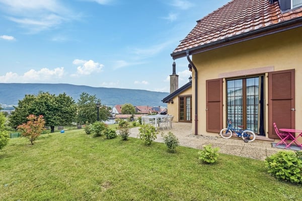 Spacieuse villa de 180m2 habitables au coeur du village avec bureau in 2
