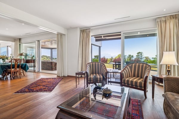 Un appartement d'exception entre ciel et lac 8