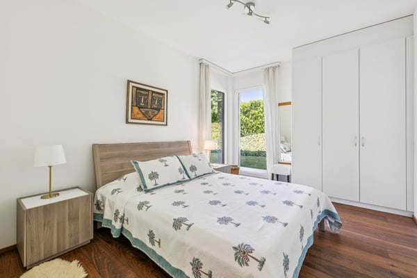 Un appartement d'exception entre ciel et lac 9