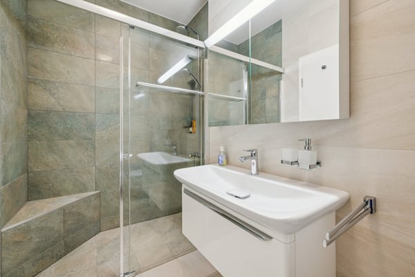 Un appartement d'exception entre ciel et lac 12