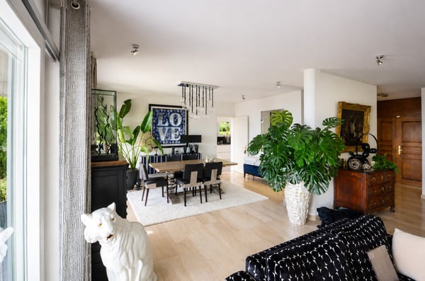 Une propriété unique composée de deux villas avec accès privatif au la 7