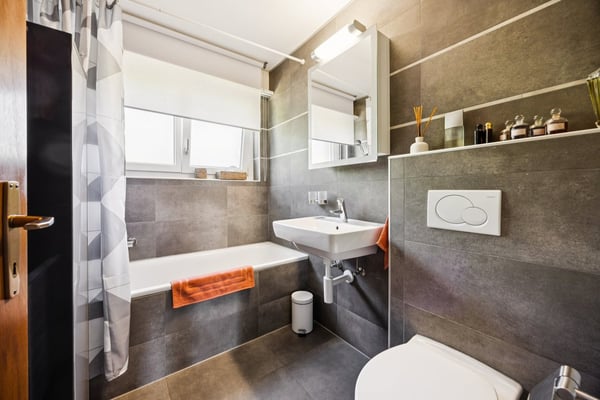 Maison individuelle avec grand jardin dans un quartier résidentiel à q 9