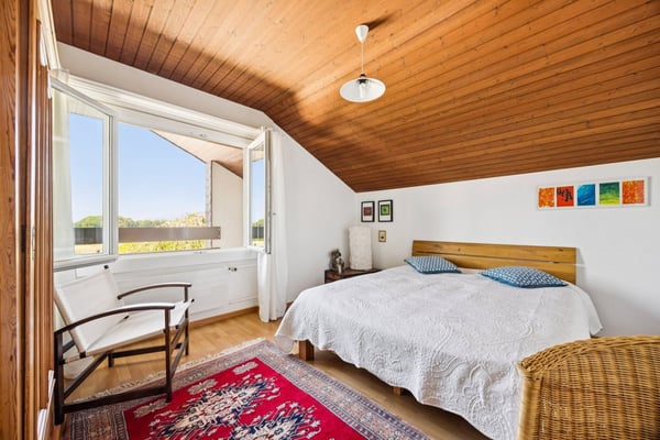 Maison individuelle avec grand jardin dans un quartier résidentiel à q 10