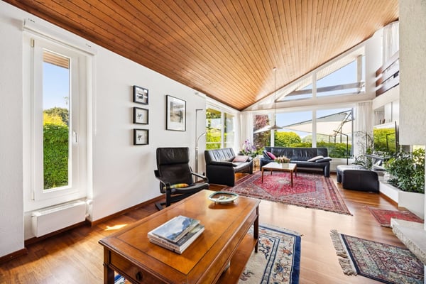 Maison individuelle avec grand jardin dans un quartier résidentiel à q 7