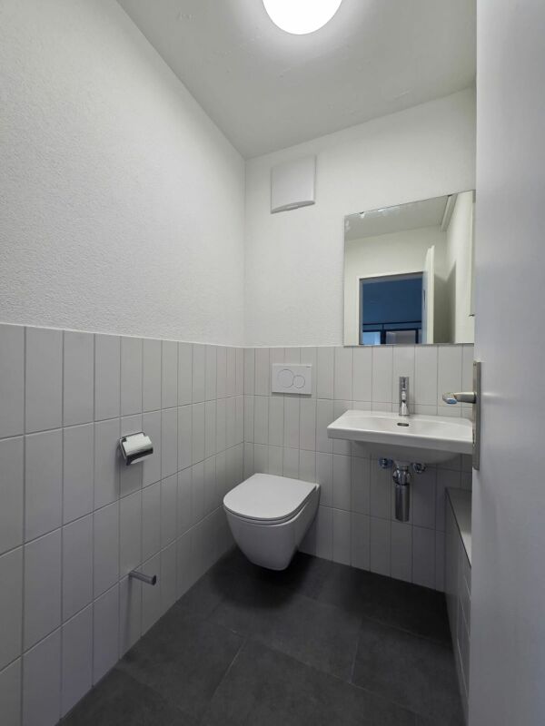 Espace de bureau et commercial attractif dans un excellent emplacement de trafic