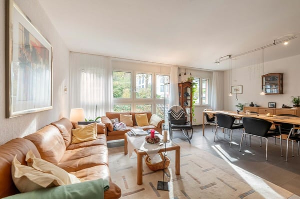 Nähe Stadtzentrum - grosszügige familienfreundliche 1.5-Zimmer-Maisonette-Wohnung 3