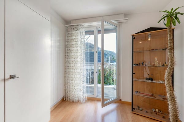 Gepflegtes 1-Zimmer-Doppeleinfamilienhaus mit Wintergarten und ausgebautem Estrich 12