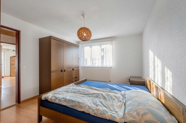 Gepflegtes 1-Zimmer-Doppeleinfamilienhaus mit Wintergarten und ausgebautem Estrich 14