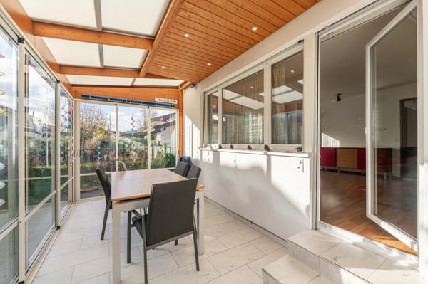 Gepflegtes 1-Zimmer-Doppeleinfamilienhaus mit Wintergarten und ausgebautem Estrich 2