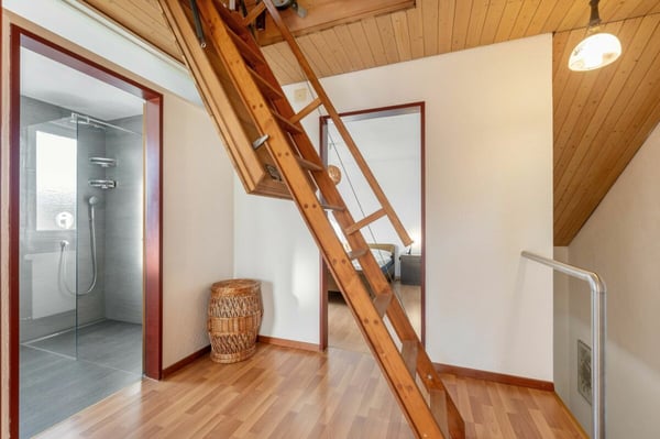 Gepflegtes 1-Zimmer-Doppeleinfamilienhaus mit Wintergarten und ausgebautem Estrich 16