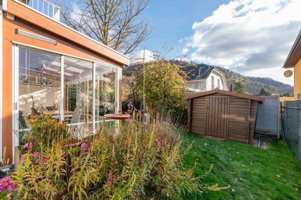 Gepflegtes 1-Zimmer-Doppeleinfamilienhaus mit Wintergarten und ausgebautem Estrich 20