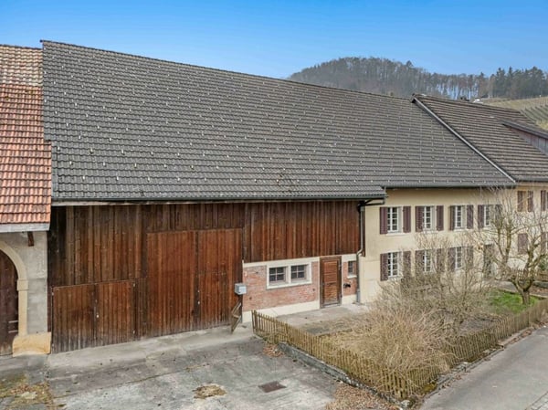 Handwerksbetrieb - Finanziert durch die Vermietung des 5.5 Zimmer-Wohnhauses! 2