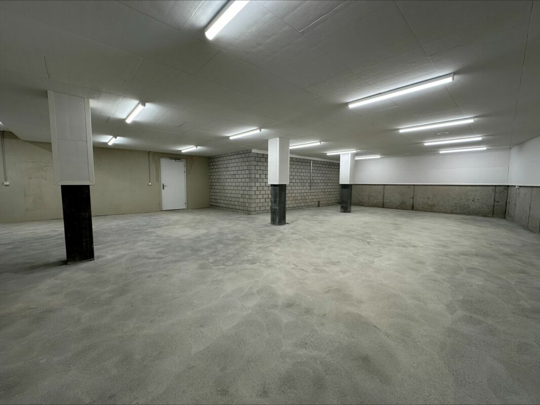 Location pour la première fois - Espace de bureau ou de pratique futuriste de 163 m2 dans un projet de construction neuve de haute qualité