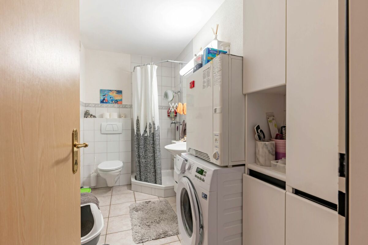 Freistehendes 6.5-Zimmer-Haus mit 2.5-Zimmer Einliegerwohnung an wunderbarer Aussichtslage!