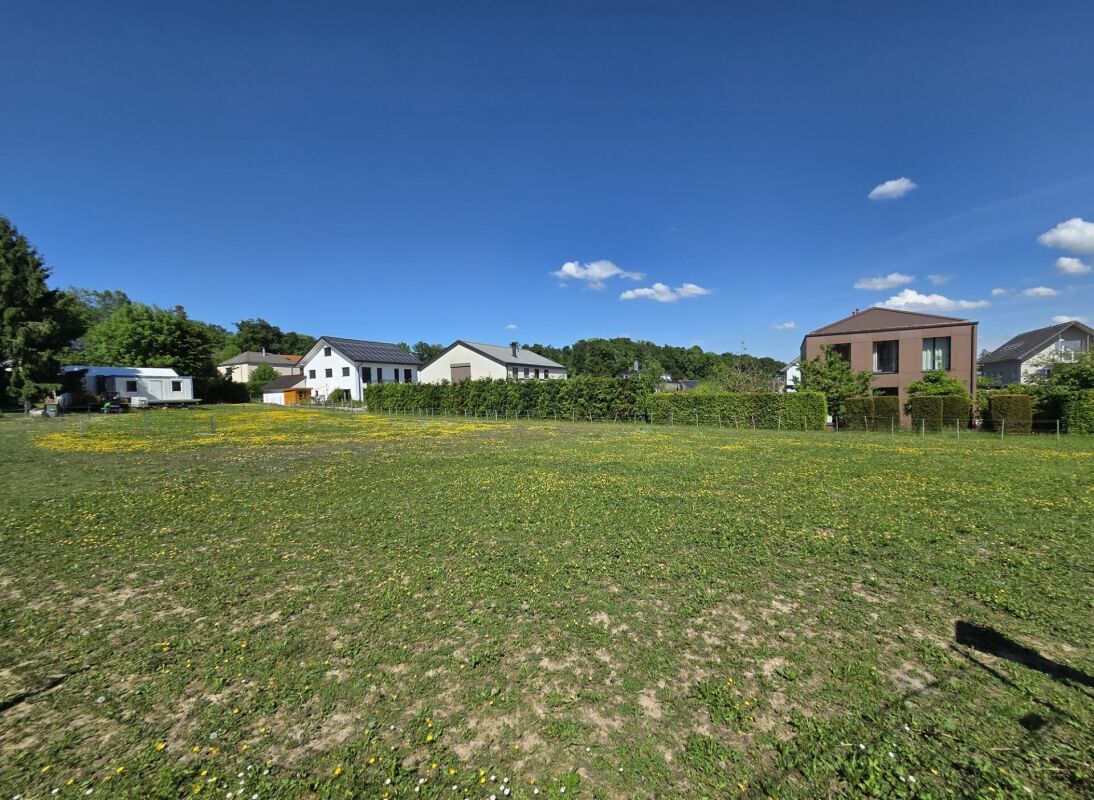 Bevorzugt gelegenes Baulandgrundstück (1'664m²), perfekt geeignet für Ein-, Zwei-, Reihen- oder Mehrfamilienhäuser
