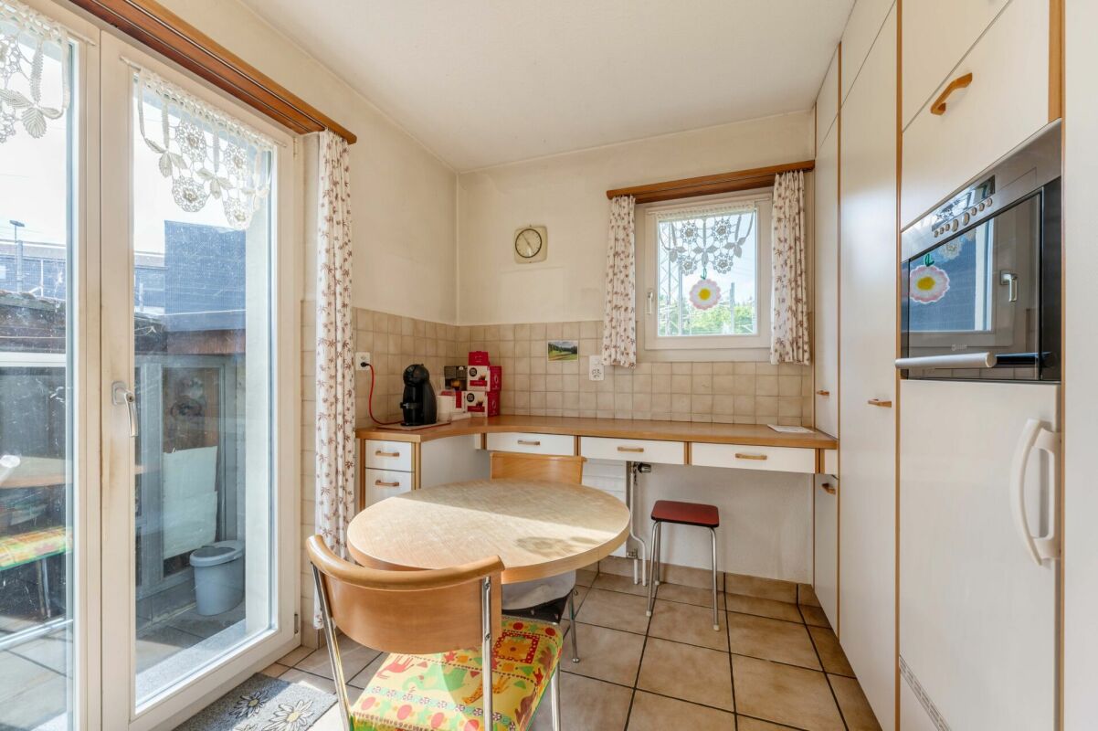 Freistehendes 5.5-Zimmer-Einfamilienhaus mit herrlichem Garten an wunderbar erhöhter Lage
