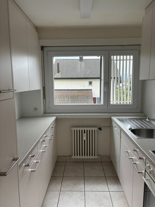 Helle 4-Zimmer-Wohnung mit sonnigem Balkon in ruhigem Wohnquartier