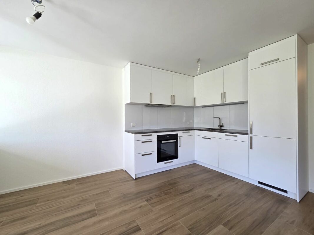 Ruhig gelegene 3.5-Zimmer-Erdgeschosswohnung mit herrlichem Garten und Blick ins Grüne