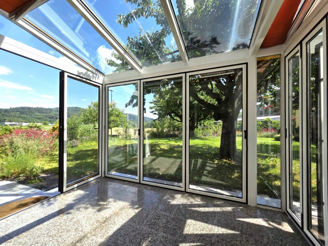 Ruhig gelegene 3.5-Zimmer-Erdgeschosswohnung mit herrlichem Garten und Blick ins Grüne