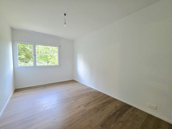 Ruhig gelegene 3.5-Zimmer-Erdgeschosswohnung mit herrlichem Garten und Blick ins Grüne 7