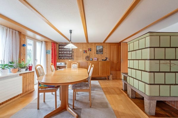 Wohnhaus mit zwei 2.5-Zimmer-Wohnungen und Entwicklungspotenzial im ruhigen Dorfkern von Remigen 6