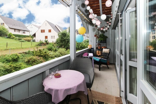 Grosszügige, sehr gepflegte 3.5-Zimmer-Wohnung mit sonnigem Balkon 10