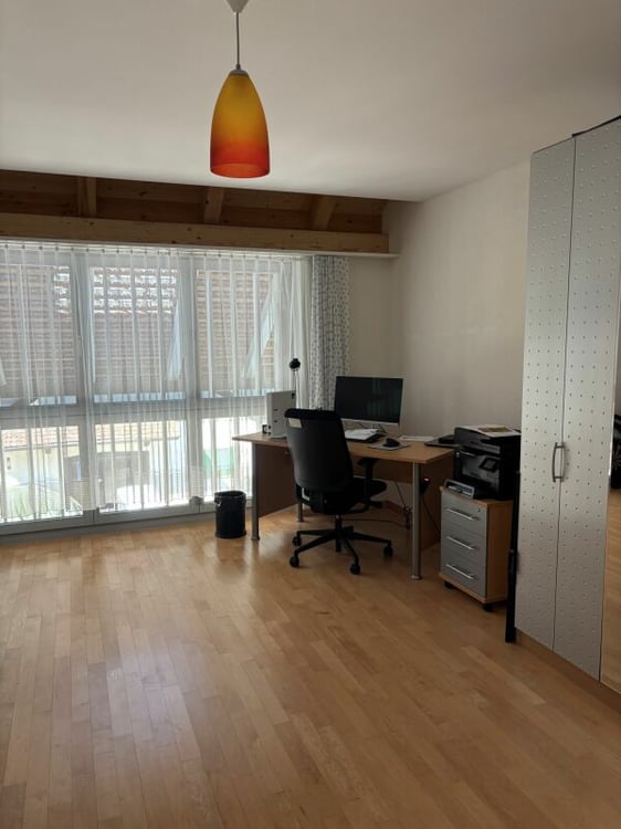 Grosszügige, sehr gepflegte 3.5-Zimmer-Wohnung mit sonnigem Balkon 6