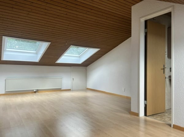 Ruhig gelegene 5.5-Zimmer-Maisonette-Wohnung mit Balkon zu vermieten 10