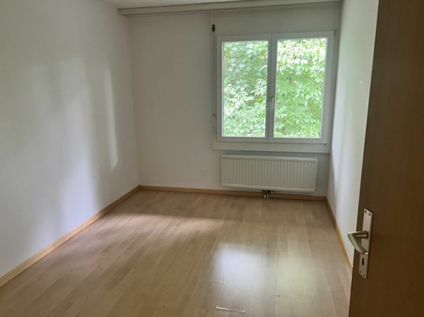 Ruhig gelegene 5.5-Zimmer-Maisonette-Wohnung mit Balkon zu vermieten 7