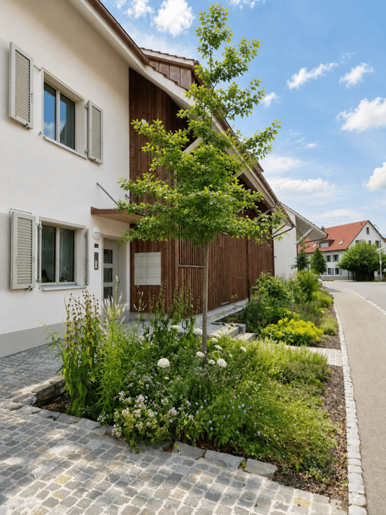 Hochwertig ausgebaute 2.5-Zimmer-Dachwohnung zu vermieten