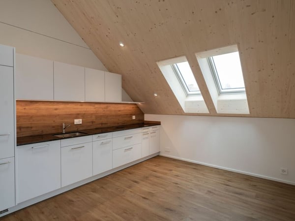 Hochwertig ausgebaute 2.5-Zimmer-Dachwohnung zu vermieten 3